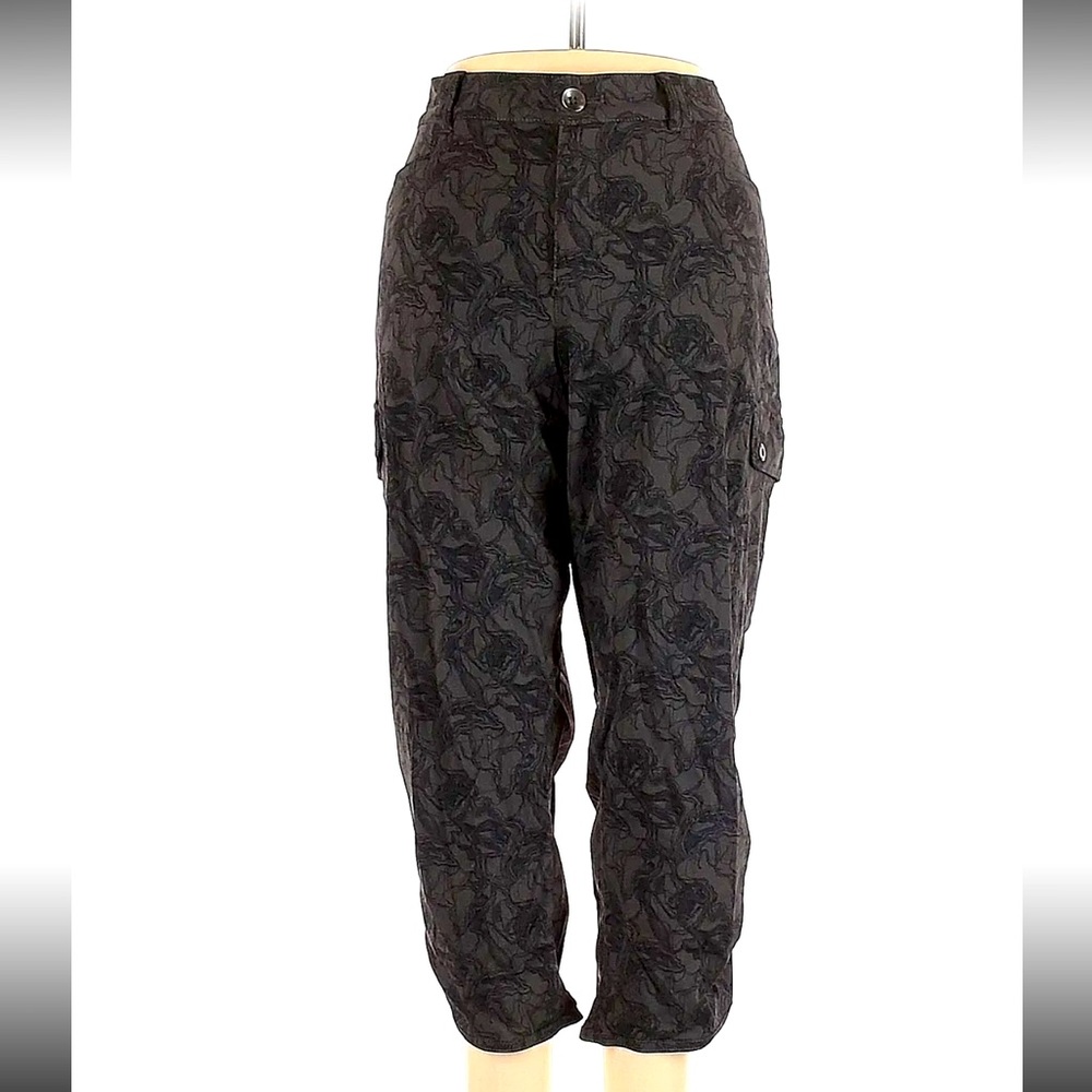 Eddie Bauer Grey Cargo Hiker Capris Size 8